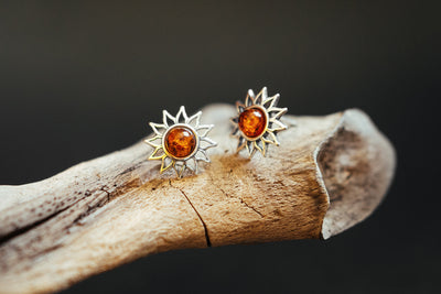 Sun amber stud earrings.