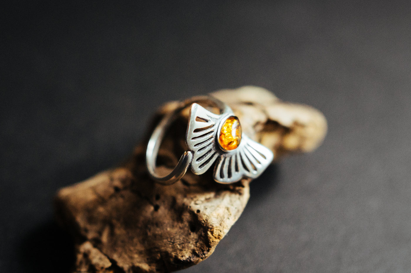 Ginkgo leaf ring.