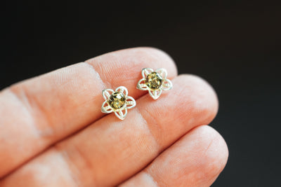 Floral Amber Pendant
