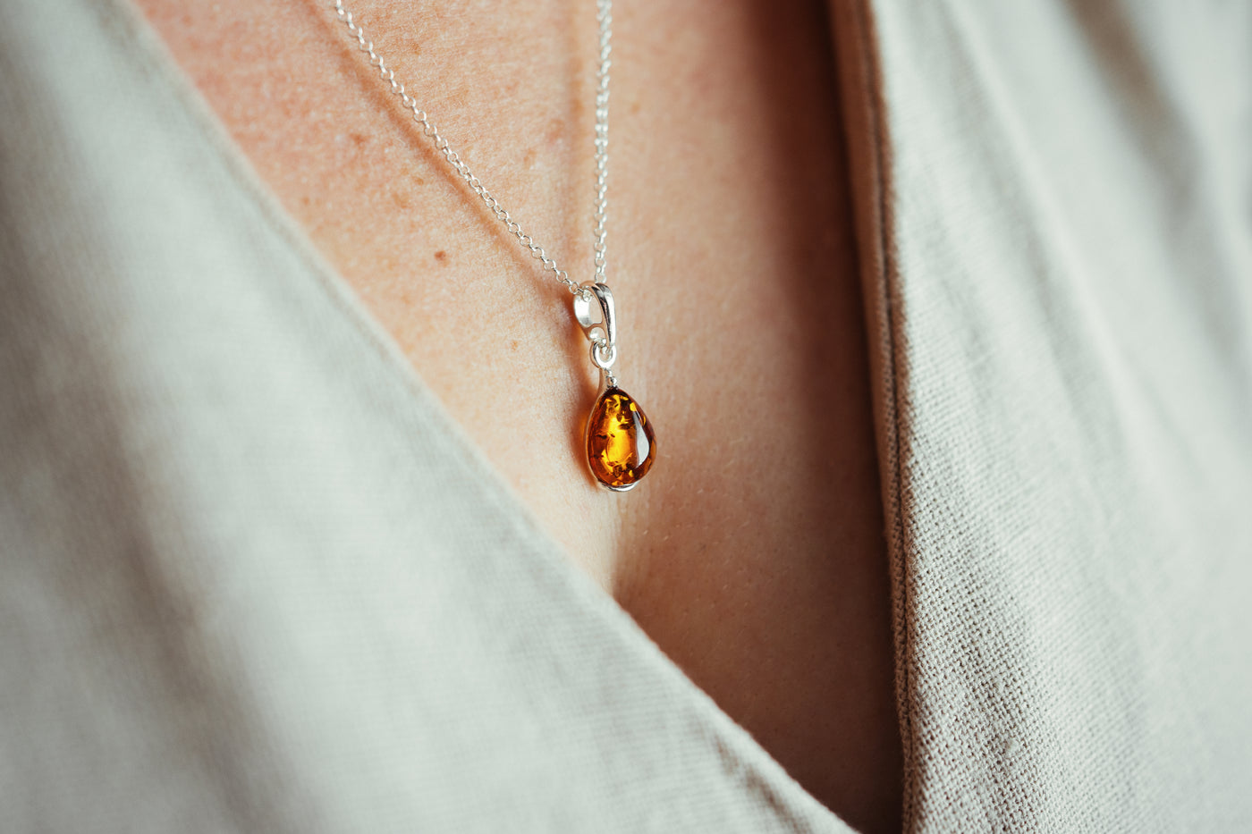 Elegant teardrop pendant