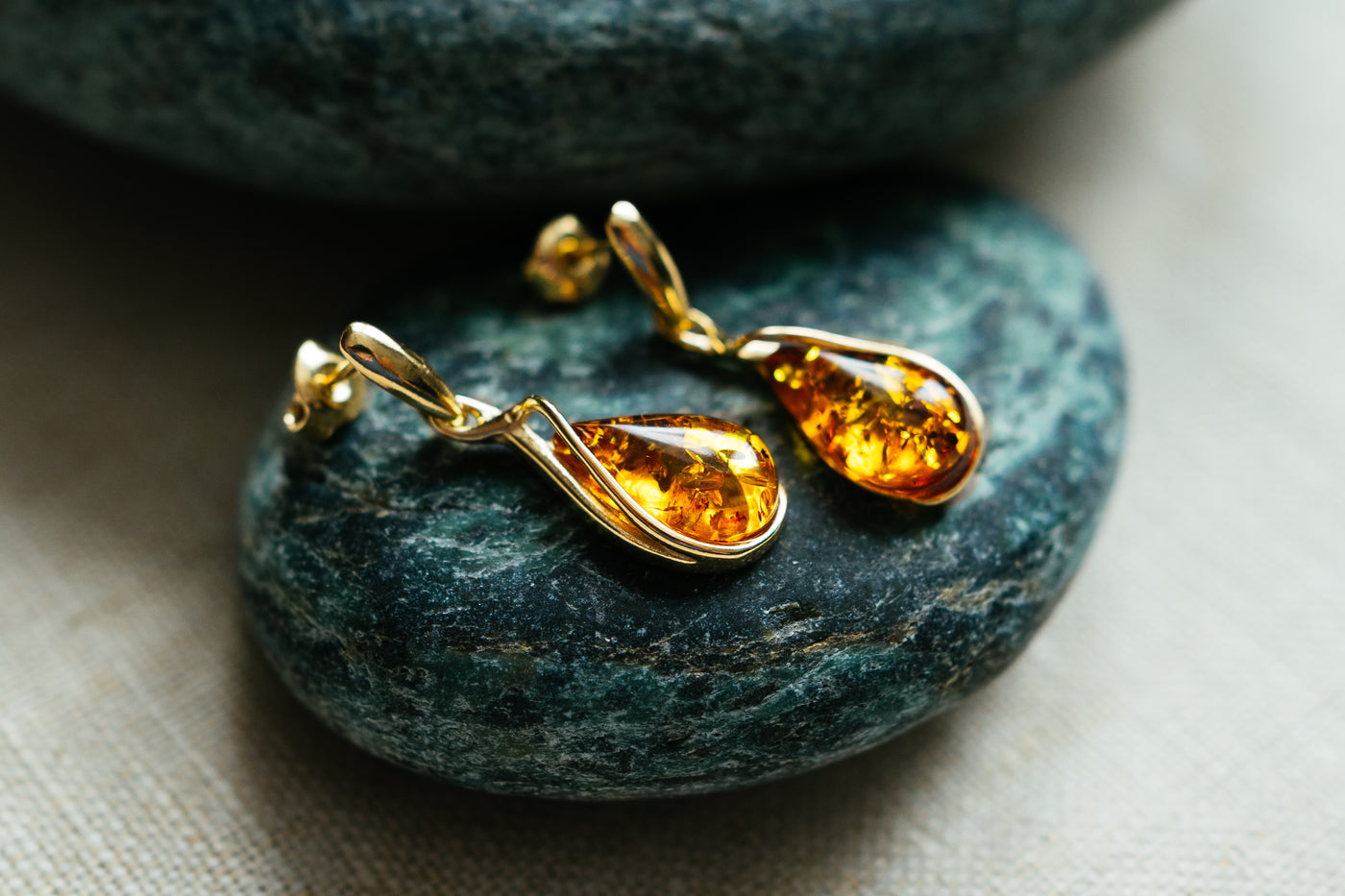 Amber Drop Earrings. 18k Gold Plated