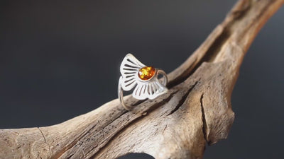 Ginkgo leaf ring.