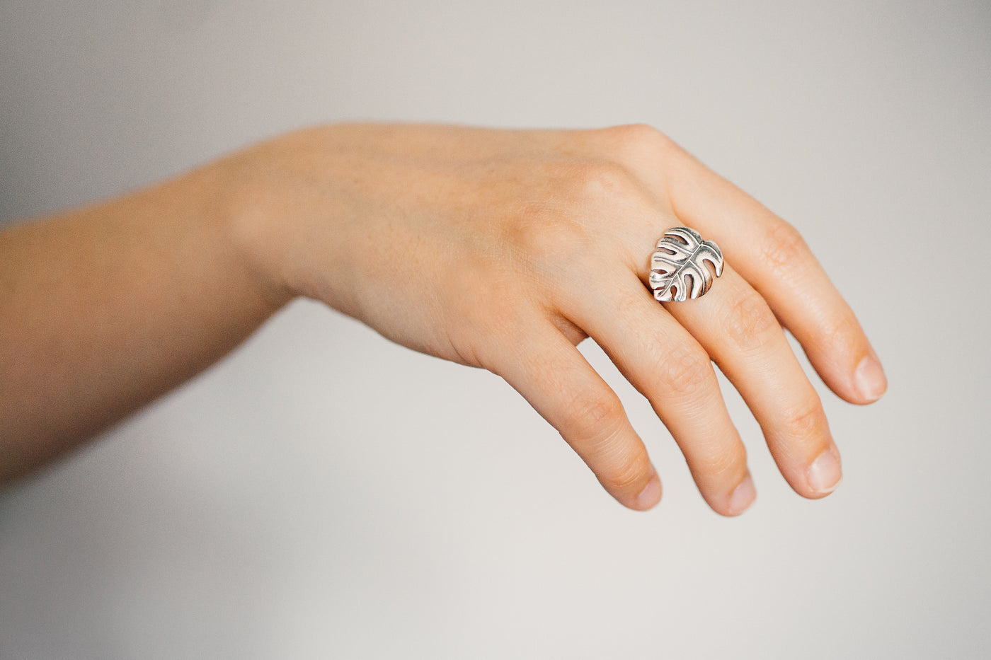 Monstera Leaf Ring